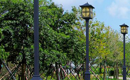 太阳能图木舒克庭院灯价格为何差三倍？关键看这几点